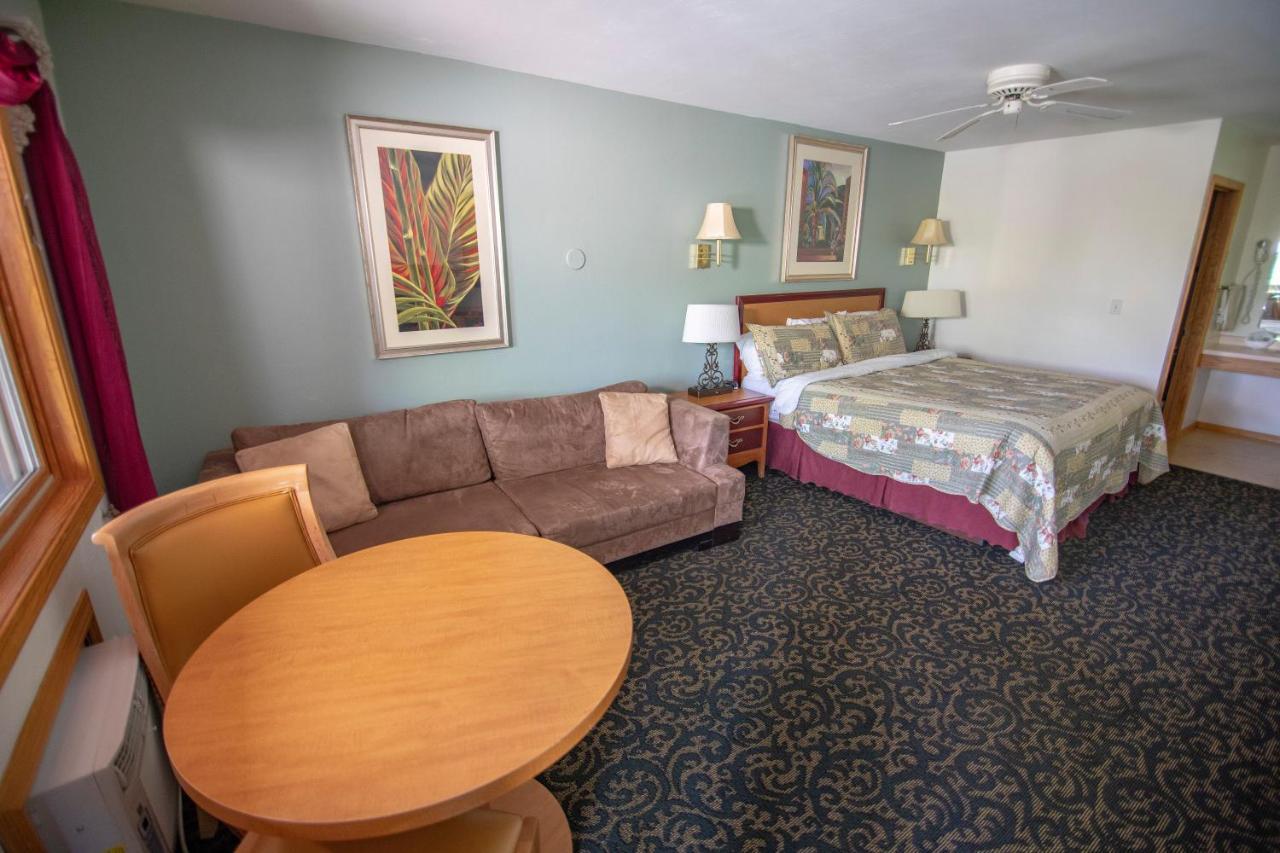 Coachlite Inn Систер-Бэй Экстерьер фото